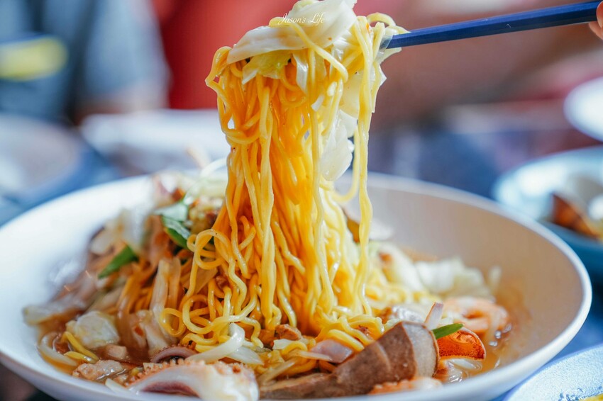 高雄市鼓山區【高雄｜美食】永心浮島YONSHIN FUDOPIA。高雄大港橋河畔餐廳推薦，永心鳳茶全新海鮮餐酒品牌，時髦自在用