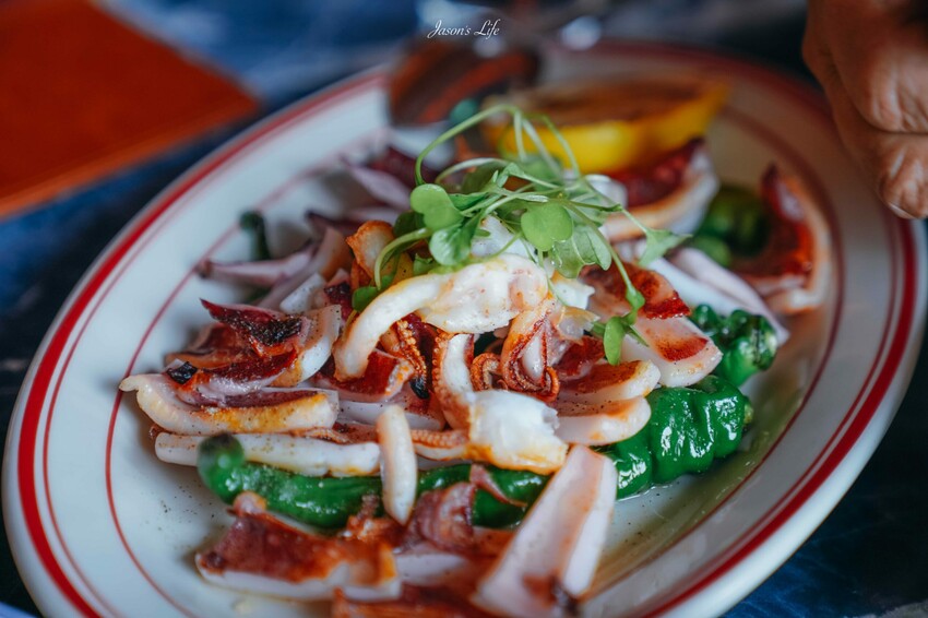 高雄市鼓山區【高雄｜美食】永心浮島YONSHIN FUDOPIA。高雄大港橋河畔餐廳推薦，永心鳳茶全新海鮮餐酒品牌，時髦自在用