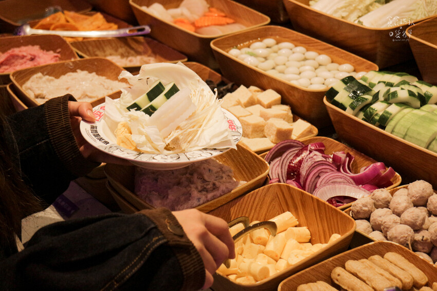 台中西屯｜湯鮮味美的酸菜魚~全新升級自助吧吃到飽！超過50種