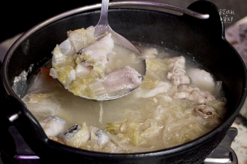 台中西屯｜湯鮮味美的酸菜魚~全新升級自助吧吃到飽！超過50種