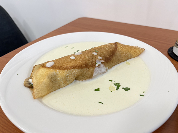 【台北美食】早午餐現點現做|法式皮卡第捲餅|用料實在百元就能
