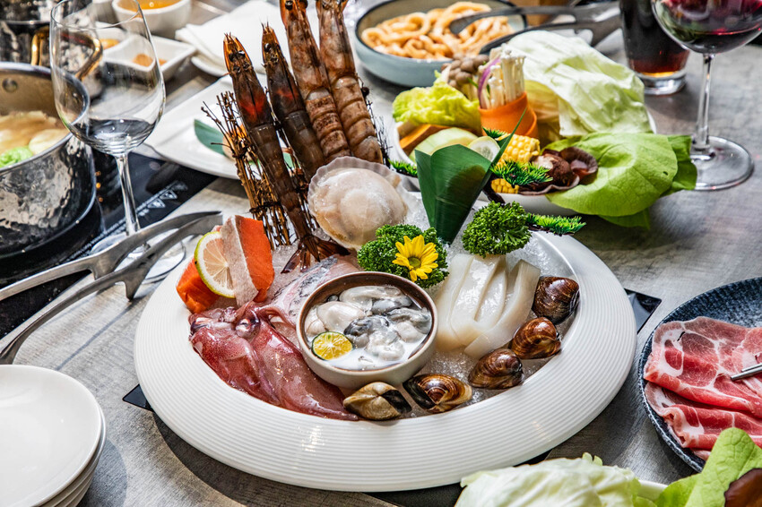 桃園市蘆竹區大明星頂流涮涮鍋|明星爭相預約!宛如高檔私人招待所,尊榮感十足套餐式頂級鍋物