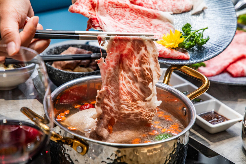 桃園市蘆竹區大明星頂流涮涮鍋|明星爭相預約!宛如高檔私人招待所,尊榮感十足套餐式頂級鍋物