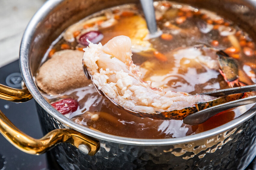 桃園市蘆竹區大明星頂流涮涮鍋|明星爭相預約!宛如高檔私人招待所,尊榮感十足套餐式頂級鍋物