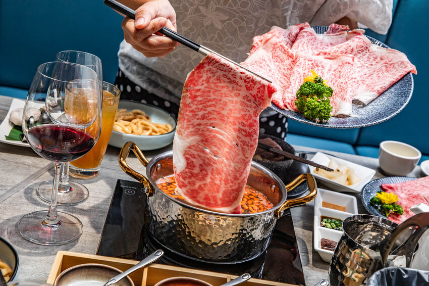 桃園市蘆竹區大明星頂流涮涮鍋|明星爭相預約!宛如高檔私人招待所,尊榮感十足套餐式頂級鍋物