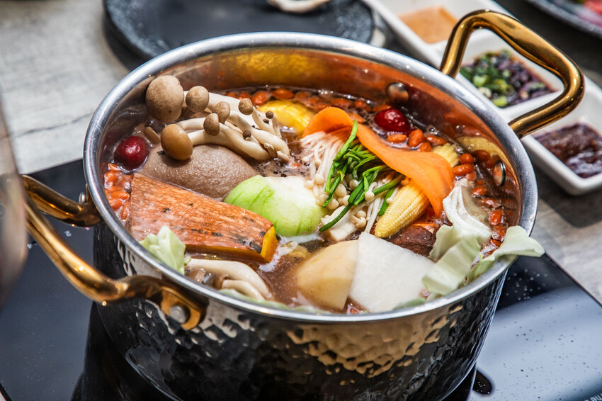 桃園市蘆竹區大明星頂流涮涮鍋|明星爭相預約!宛如高檔私人招待所,尊榮感十足套餐式頂級鍋物