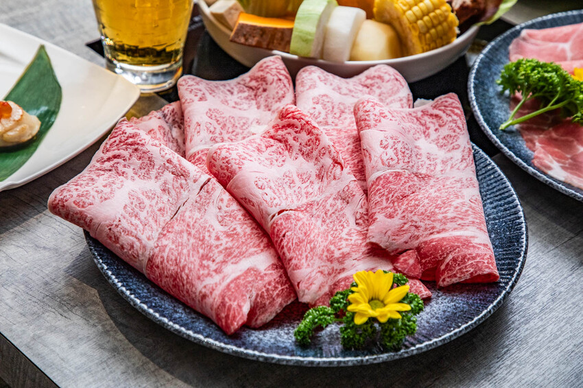 桃園市蘆竹區大明星頂流涮涮鍋|明星爭相預約!宛如高檔私人招待所,尊榮感十足套餐式頂級鍋物