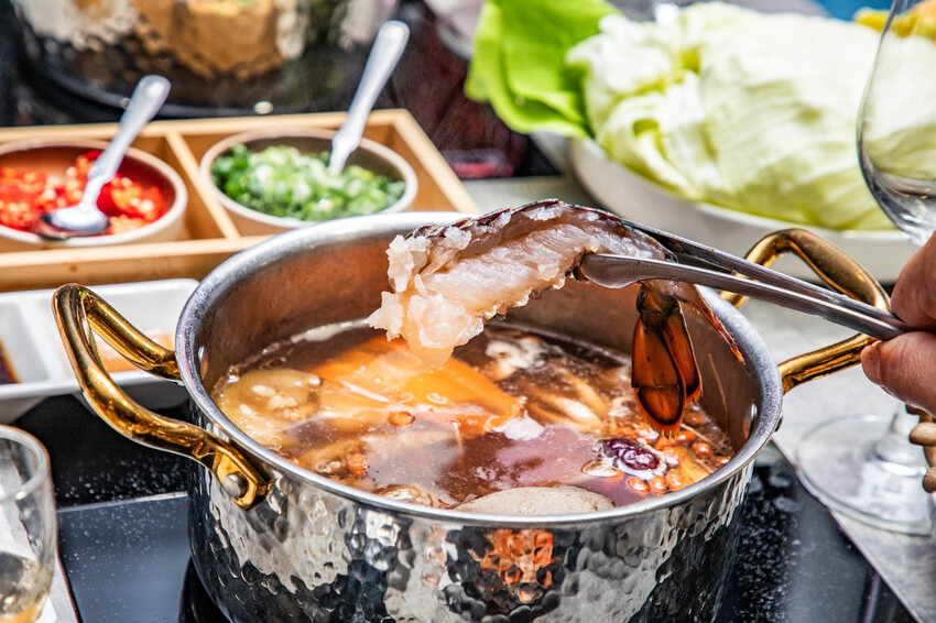 桃園市蘆竹區大明星頂流涮涮鍋|明星爭相預約!宛如高檔私人招待所,尊榮感十足套餐式頂級鍋物