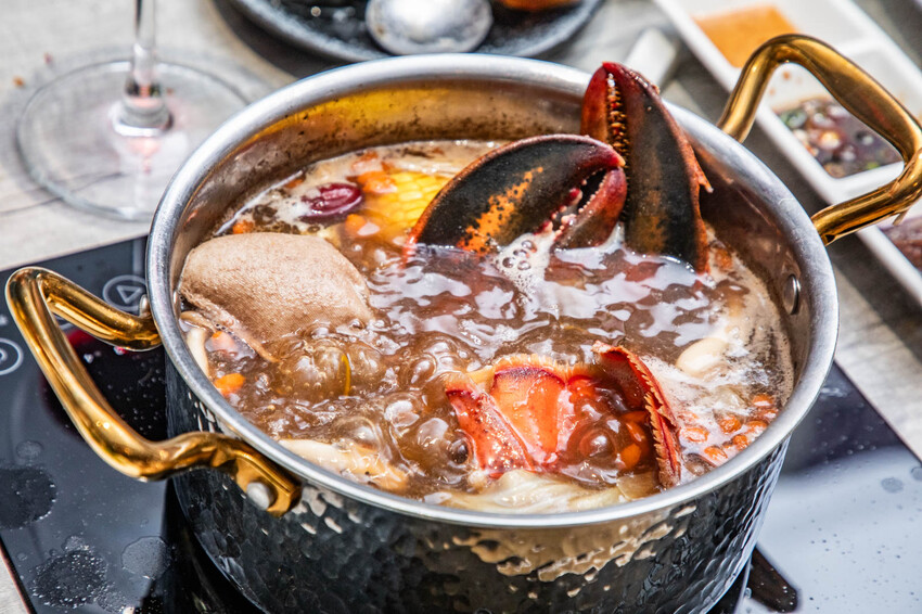 桃園市蘆竹區大明星頂流涮涮鍋|明星爭相預約!宛如高檔私人招待所,尊榮感十足套餐式頂級鍋物