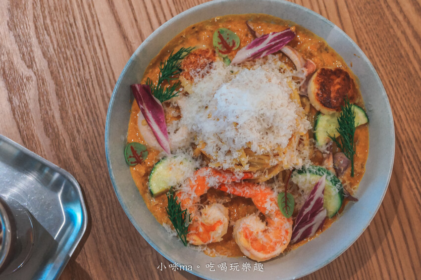 CAFE STAY|旅人咖啡新品牌,獨棟玻璃屋設計美翻 餐點好吃又好拍,近風禾公園 桃園美食