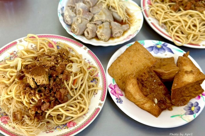 台中市北區高雄蚵仔麵線-中國醫周邊美食,GOOGLE評論4.1顆星