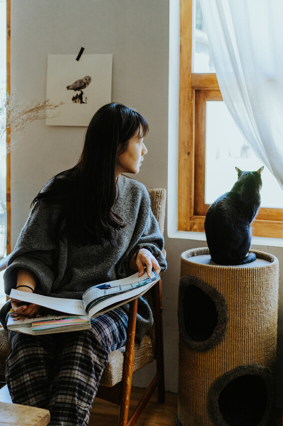 到一個不曾停留的山邊小村落,吸咖啡 甜點 和貓咪味|宜蘭東澳