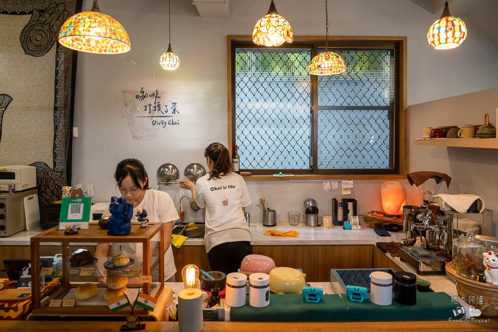 高雄鹽埕咖啡廳新選擇推薦！《咖啡打擾了茶》香料奶茶與咖啡的浪漫衝撞