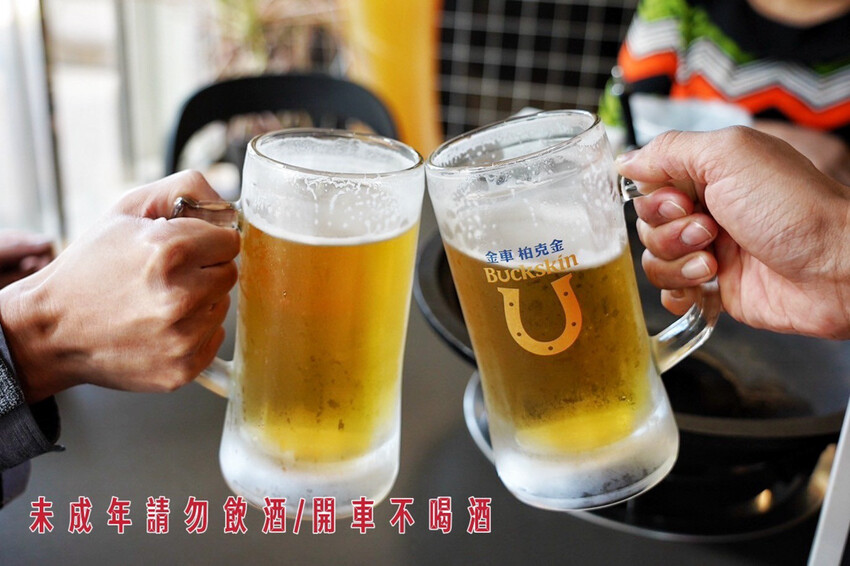 距離華泰名品城3分鐘車程!招牌石頭麻油炒魷魚干、辛香料~現場爆炒香氣好逼人