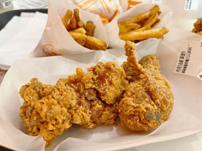 台北市中正區從早排到晚也一定要吃的美式炸雞｜Popeyes Chicken 大力水手炸雞，台灣第間分店就在台北，不用搭飛機也能吃