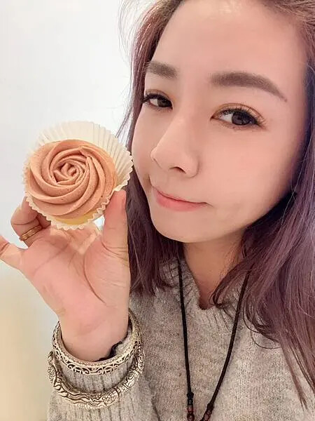 法布甜法式手工甜點、草莓季節新品、草莓蒙布朗千層蛋塔、伴手禮