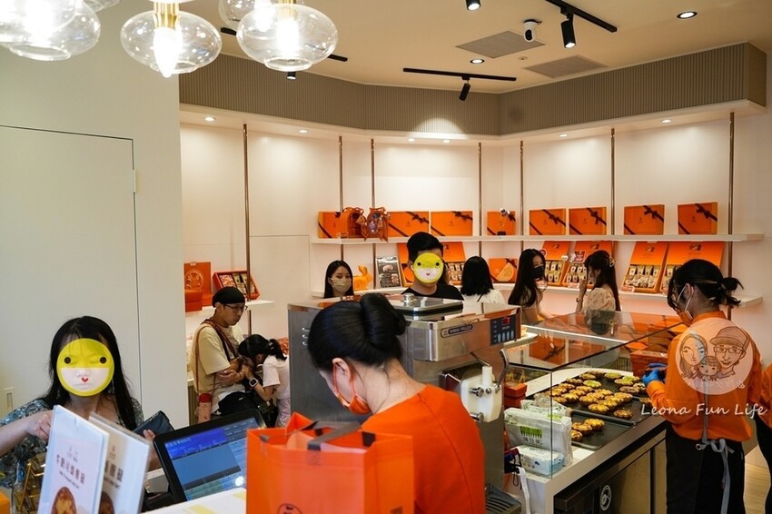 台中市西屯區全台首間布丁千層蛋塔!!逢甲最新排隊美食法布甜,花朵可頌蛋塔,還有十勝鮮乳霜淇淋+一元多一杯優惠喔!