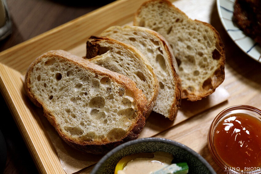 台中市太平區隱身巷弄文青風早午餐！食材新鮮堅持手作餐點美味有特色 隱藏版『店員』陪您用餐｜朝詩沐餉早午餐(寵物友善