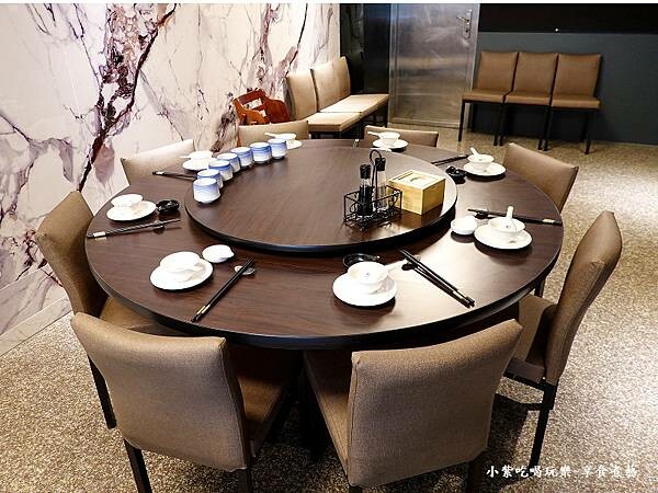 8人圓桌區-燦台菜私廚 (2).jpg