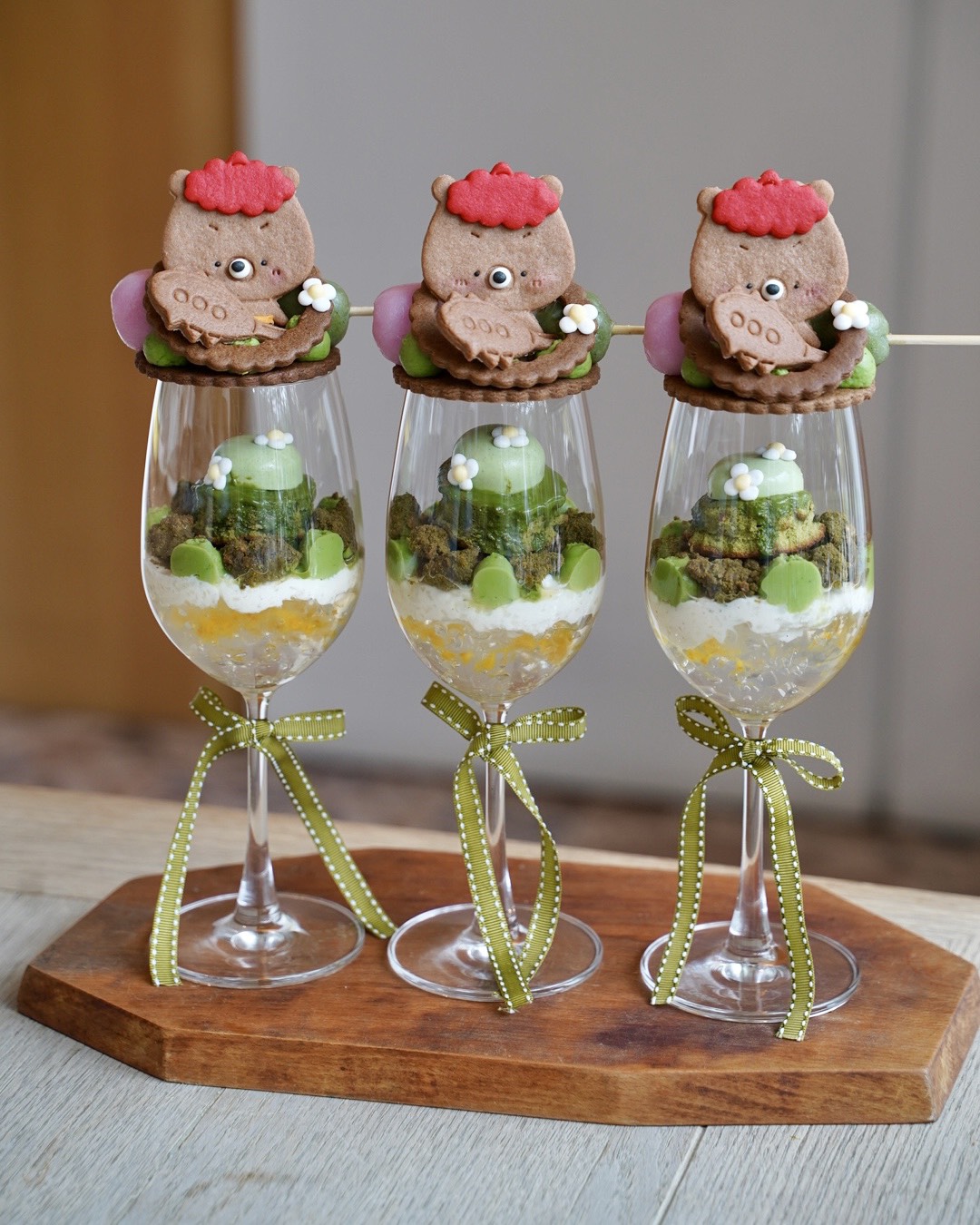 【雛菊見DAISY HOUSE】全台最浮誇、最夢幻的芭菲杯就在這！全新季節甜點「抹茶童話・桃太郎物語」每一樣都超好拍照，抹茶控快收藏～台中約會餐廳推薦 - 阿華田的美食日記