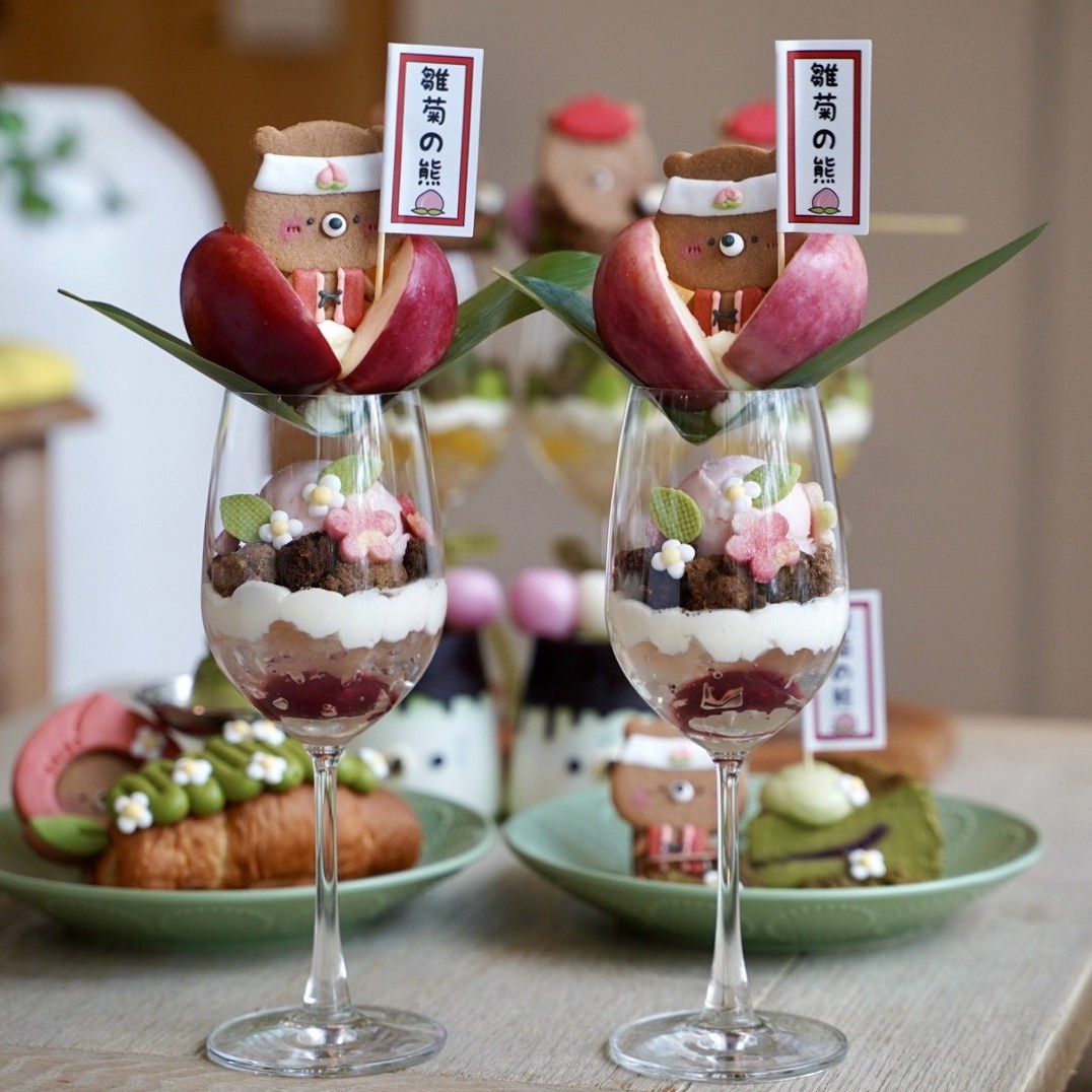 【雛菊見DAISY HOUSE】全台最浮誇、最夢幻的芭菲杯就在這！全新季節甜點「抹茶童話・桃太郎物語」每一樣都超好拍照，抹茶控快收藏～台中約會餐廳推薦 - 阿華田的美食日記