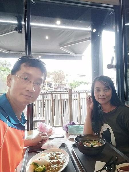 新北萬里一間冰屋~野柳海洋世界~地質公園~ 新北萬里一間冰屋~野柳海洋世界~地質公園~