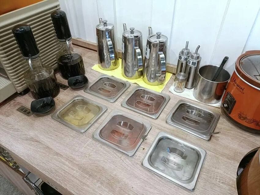 板橋火鍋新開店！新埔捷運站「來吧吃鍋」野菜 滷肉飯吃到飽。