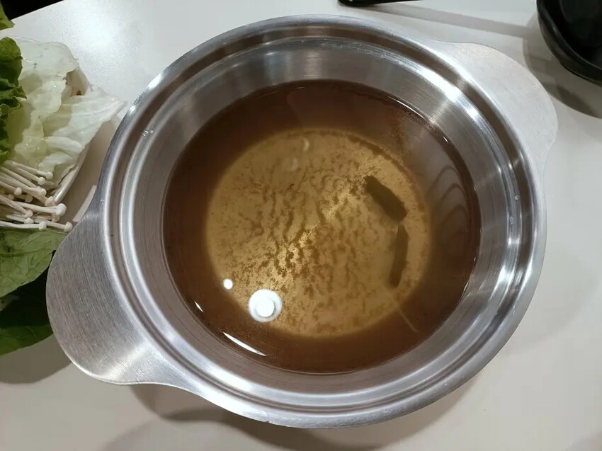 板橋火鍋新開店！新埔捷運站「來吧吃鍋」野菜 滷肉飯吃到飽。