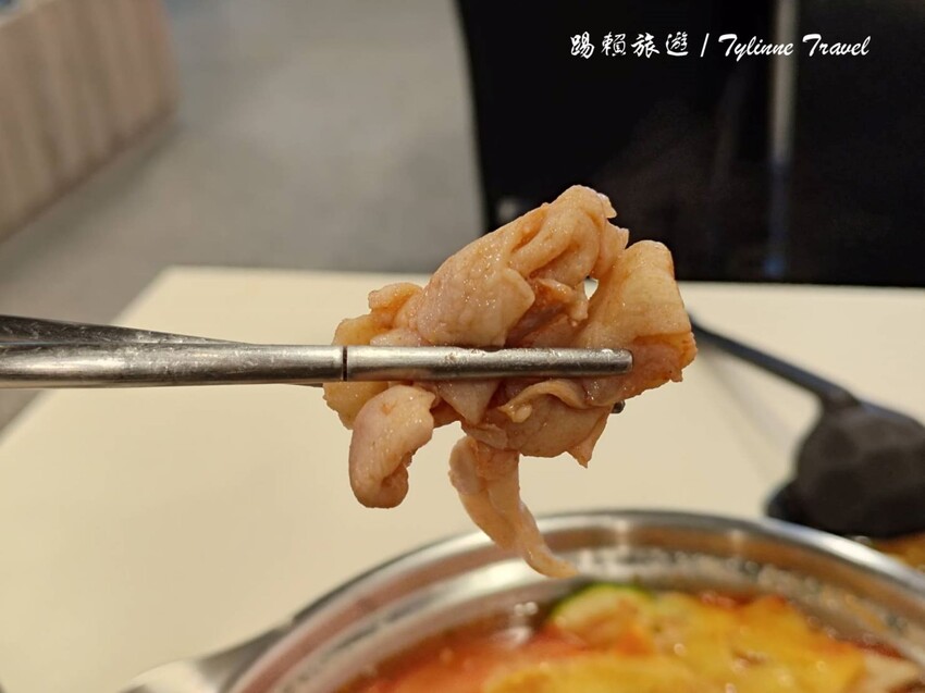 新北市板橋區【新北美食】來吧吃鍋，自助小火鍋吃到飽 | 12種湯底自由挑選 | 新鮮蔬菜營養均衡無限供應 | 板橋火鍋美食推薦