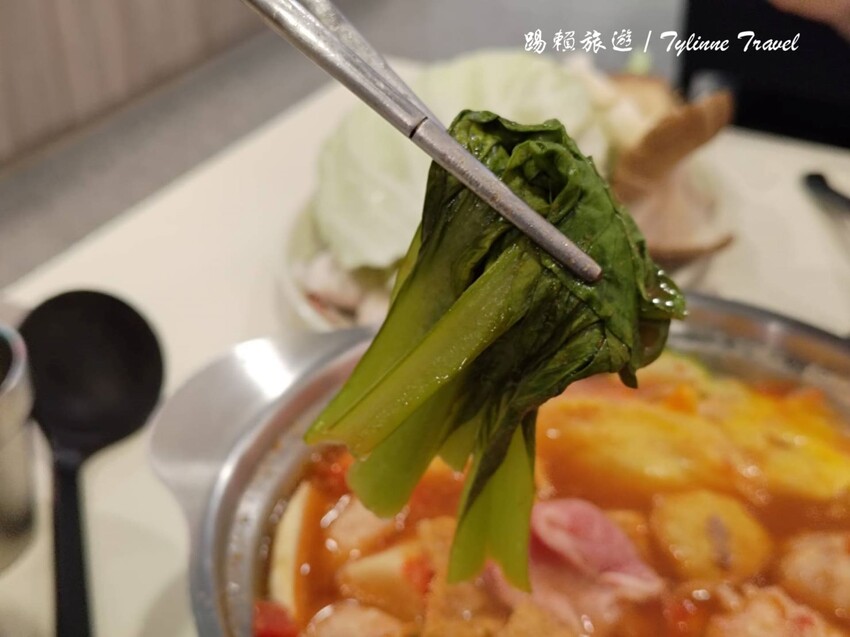 新北市板橋區【新北美食】來吧吃鍋，自助小火鍋吃到飽 | 12種湯底自由挑選 | 新鮮蔬菜營養均衡無限供應 | 板橋火鍋美食推薦