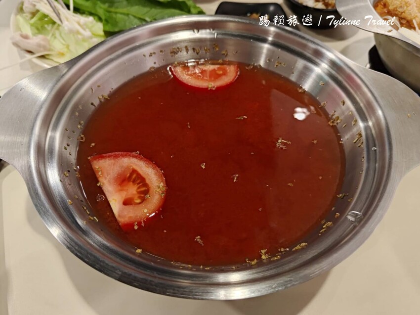 新北市板橋區【新北美食】來吧吃鍋，自助小火鍋吃到飽 | 12種湯底自由挑選 | 新鮮蔬菜營養均衡無限供應 | 板橋火鍋美食推薦