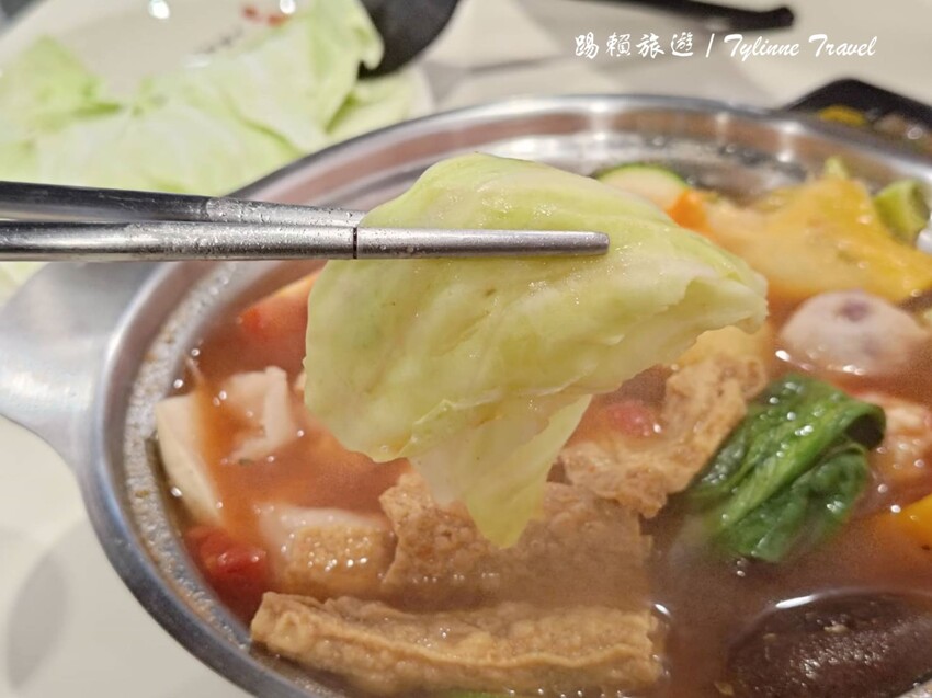 新北市板橋區【新北美食】來吧吃鍋，自助小火鍋吃到飽 | 12種湯底自由挑選 | 新鮮蔬菜營養均衡無限供應 | 板橋火鍋美食推薦