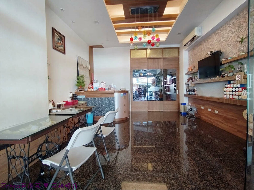 屏東縣琉球鄉小琉球民宿【亮晶晶民宿】熱鬧市區街道上吃喝玩樂超方便！乾淨素雅和室房型適合親子家庭│小琉球包棟民宿