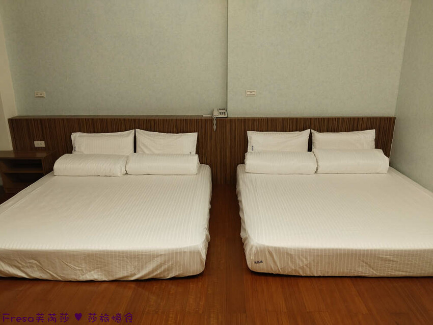 屏東縣琉球鄉小琉球民宿【亮晶晶民宿】熱鬧市區街道上吃喝玩樂超方便！乾淨素雅和室房型適合親子家庭│小琉球包棟民宿