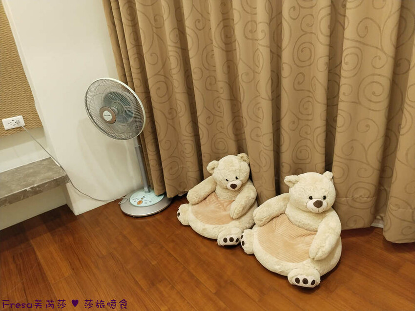 屏東縣琉球鄉小琉球民宿【亮晶晶民宿】熱鬧市區街道上吃喝玩樂超方便！乾淨素雅和室房型適合親子家庭│小琉球包棟民宿