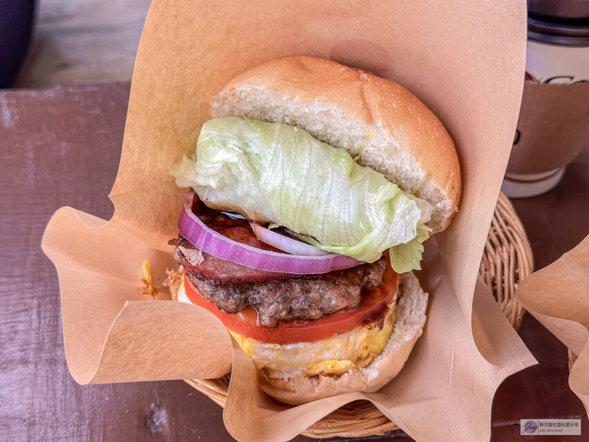 花蓮縣玉里鎮美食限定營業特色漢堡店！純手作肉餅，厚實美味，料理豐富。