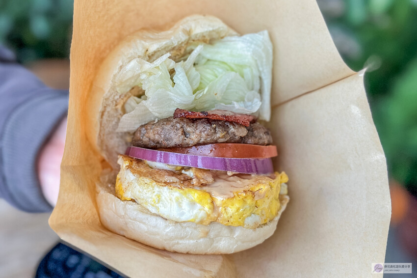 花蓮縣玉里鎮美食限定營業特色漢堡店！純手作肉餅，厚實美味，料理豐富。