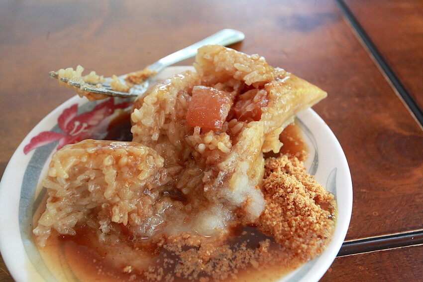 高雄市前鎮區吃。高雄美食|前鎮區。「甲仙碗粿肉粽(阿歪碗粿)」勞工公園周遭美食,Goole有724則評論獲得4.4顆星,因