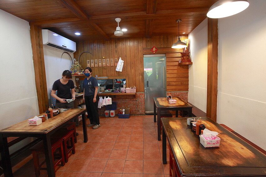 高雄市前鎮區吃。高雄美食|前鎮區。「甲仙碗粿肉粽(阿歪碗粿)」勞工公園周遭美食,Goole有724則評論獲得4.4顆星,因