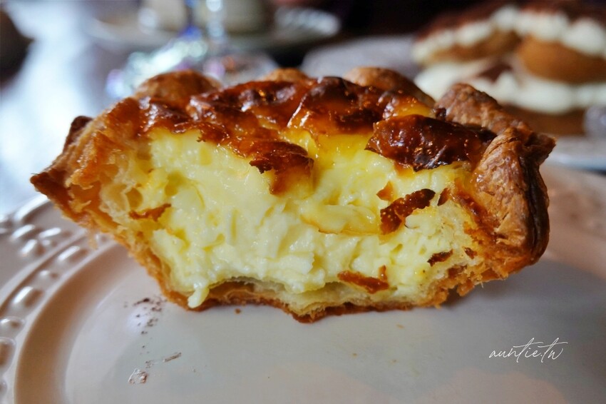 台北市中正區【台北】古亭｜隅咖啡，復古理髮廳優雅老派咖啡廳，還有偶而出現的隱藏版甜點喔！