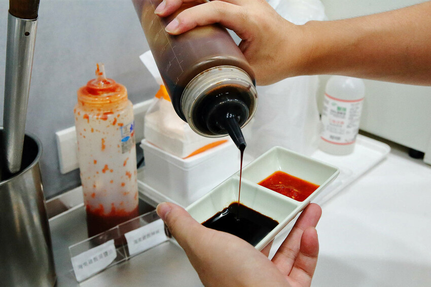 新莊超好吃海南雞飯推薦!好吃雞海南雞飯,雞肉鮮嫩多汁、金黃米