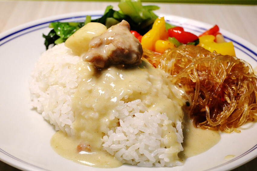 新莊超好吃海南雞飯推薦!好吃雞海南雞飯,雞肉鮮嫩多汁、金黃米