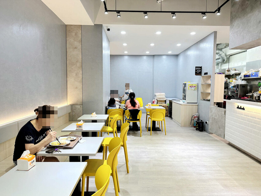 新莊超好吃海南雞飯推薦!好吃雞海南雞飯,雞肉鮮嫩多汁、金黃米