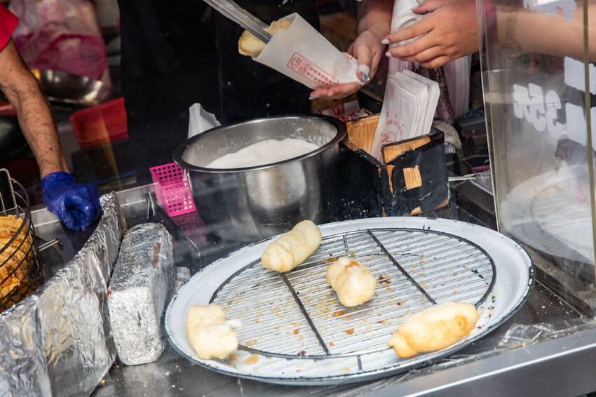 台南市中西區台南林家茂子白糖粿｜大排長龍古早味散步點心，六十年歷史白糖粿老攤