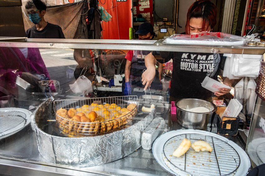 台南市中西區台南林家茂子白糖粿｜大排長龍古早味散步點心，六十年歷史白糖粿老攤