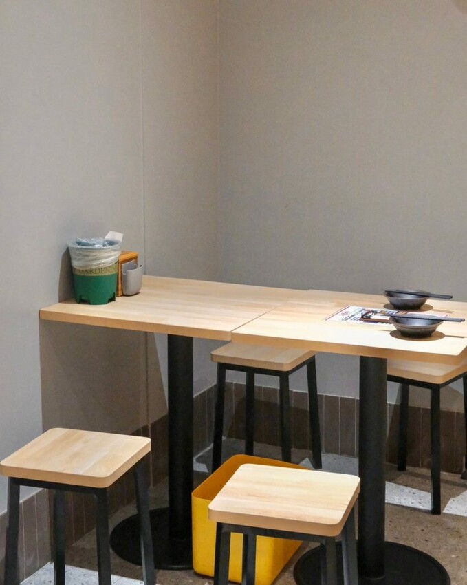 柒息地串燒居酒屋 ｜台中逢甲人氣銅板價串燒店，每串最低15元加碼泡菜免費續! - 肉依小姐吃什麼