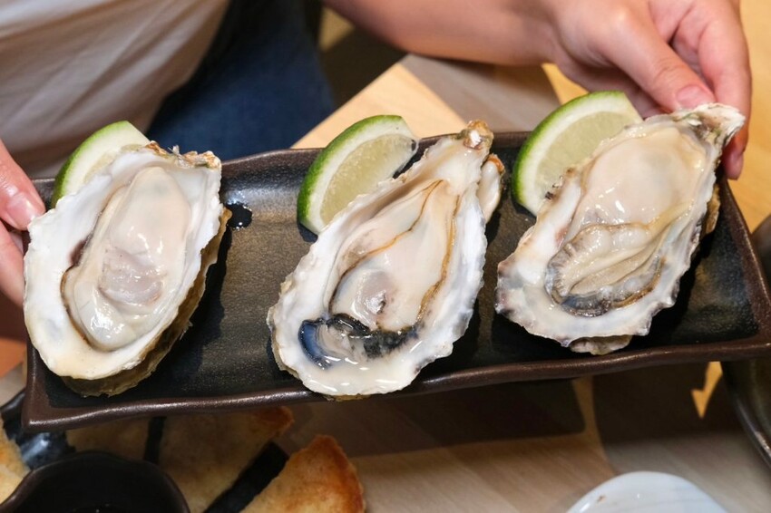 柒息地串燒居酒屋 ｜台中逢甲人氣銅板價串燒店，每串最低15元加碼泡菜免費續! - 肉依小姐吃什麼