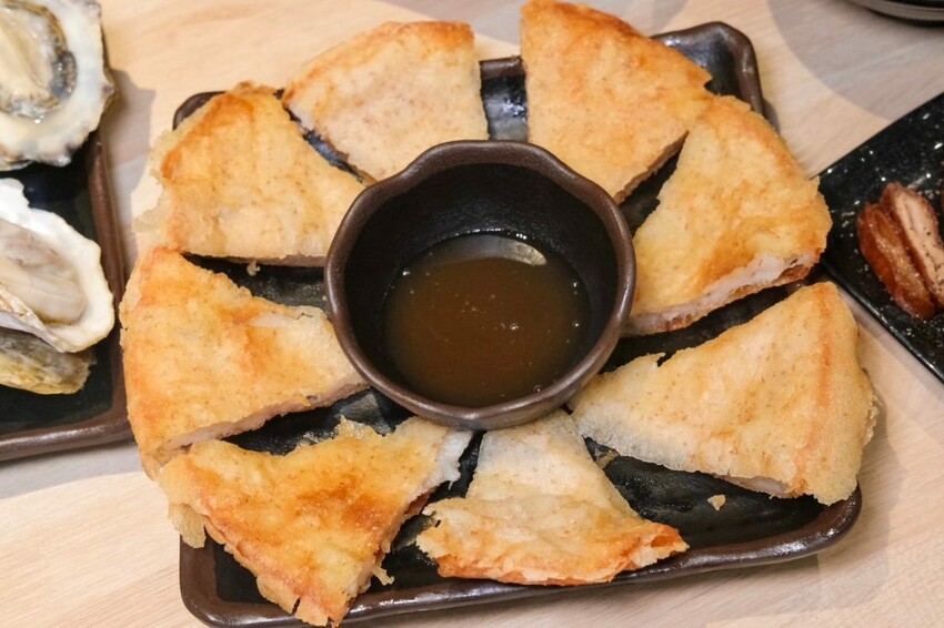 柒息地串燒居酒屋 ｜台中逢甲人氣銅板價串燒店，每串最低15元加碼泡菜免費續! - 肉依小姐吃什麼