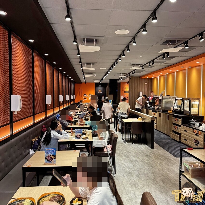 新竹縣竹東鎮100%原肉平價牛排+豐富自助吧吃到飽只要190元起！290元就可以吃到三種肉肉排餐+麵條無限續免費！--跟著踢小米吃喝玩樂趣