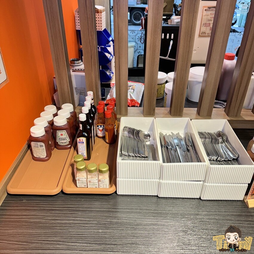 新竹縣竹東鎮100%原肉平價牛排+豐富自助吧吃到飽只要190元起！290元就可以吃到三種肉肉排餐+麵條無限續免費！--跟著踢小米吃喝玩樂趣